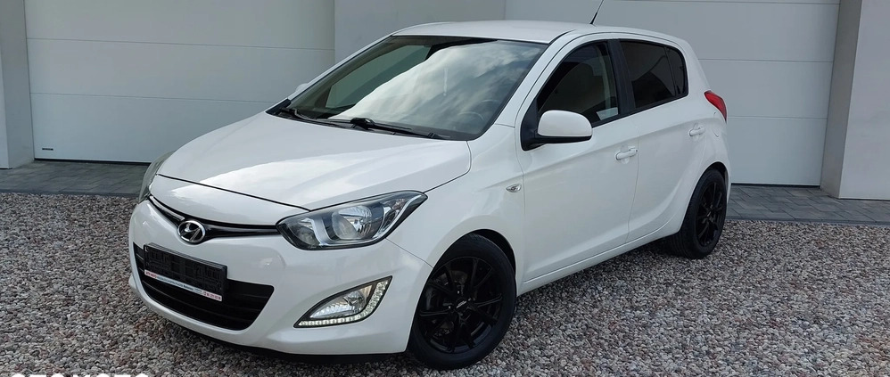 Hyundai i20 cena 25999 przebieg: 153763, rok produkcji 2013 z Zambrów małe 667